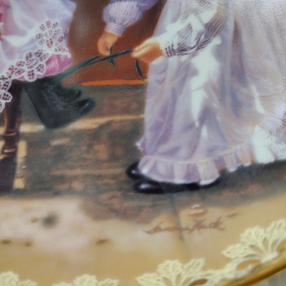 Sister's Touch by Sandra Kuck Sister's Love Forever Reco 2000 Collection Plate - Picture 3 of 6